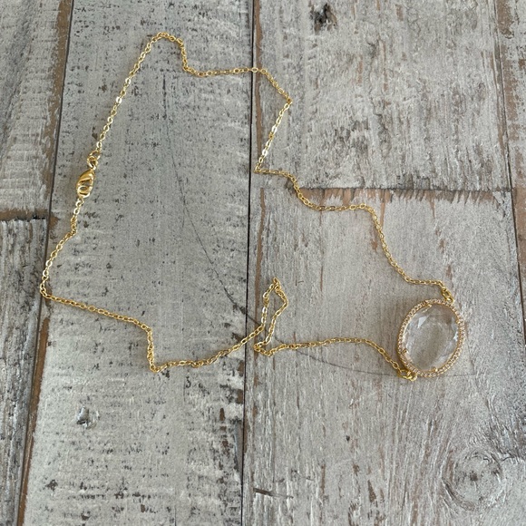 Clear Crystal pendant necklace - Picture 3 of 4